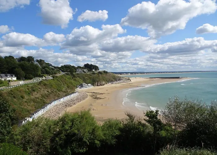 In Carteret Near Dunes & 別荘